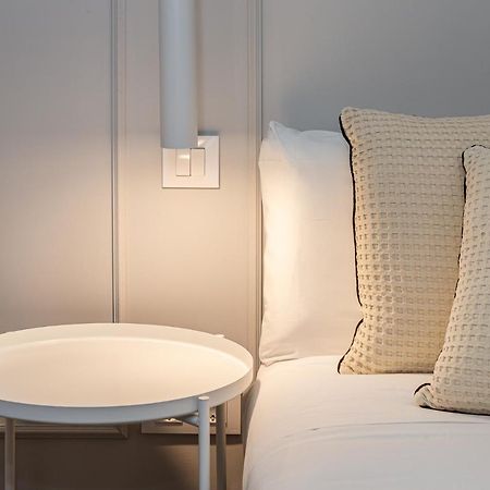 Waou Essence II Anton Martin Apartment มาดริด ภายนอก รูปภาพ