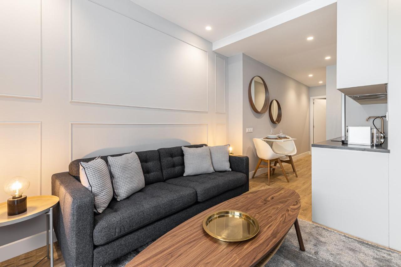 Waou Essence II Anton Martin Apartment มาดริด ภายนอก รูปภาพ