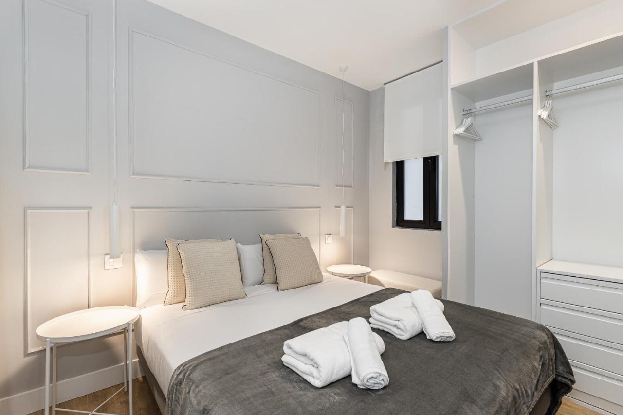 Waou Essence II Anton Martin Apartment มาดริด ภายนอก รูปภาพ