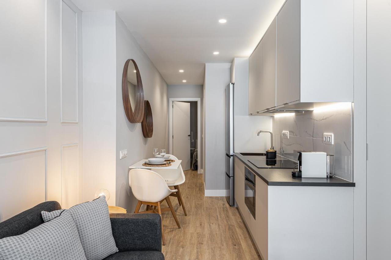 Waou Essence II Anton Martin Apartment มาดริด ภายนอก รูปภาพ