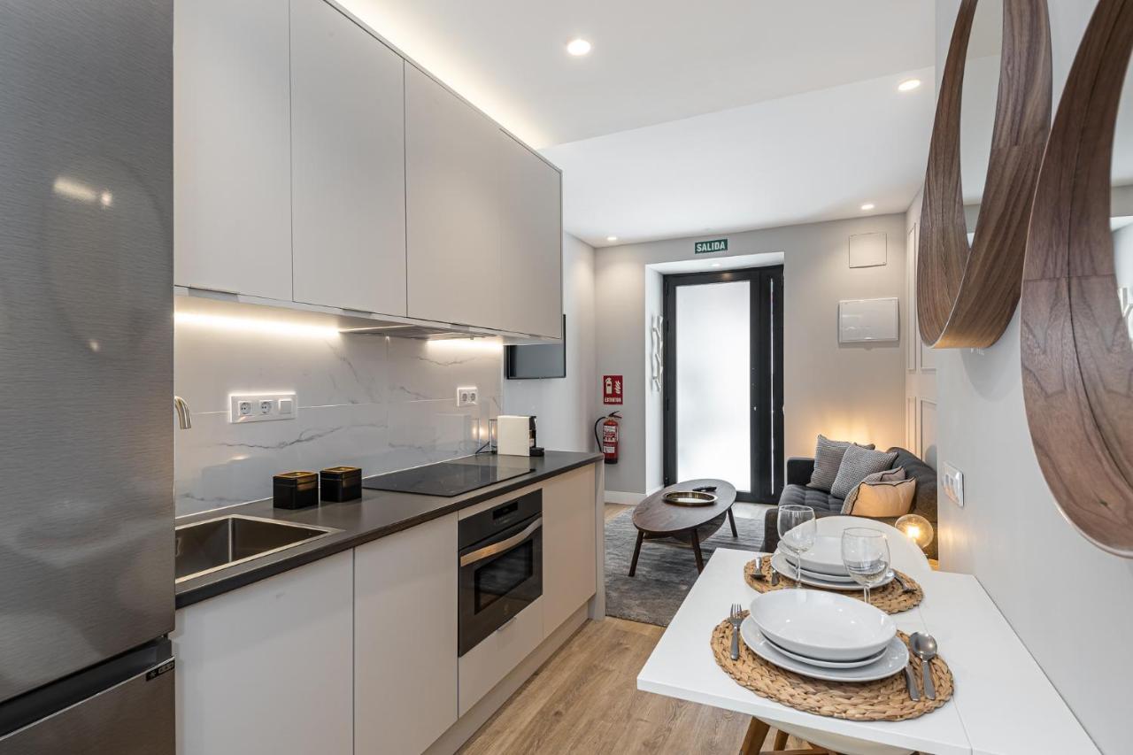 Waou Essence II Anton Martin Apartment มาดริด ภายนอก รูปภาพ